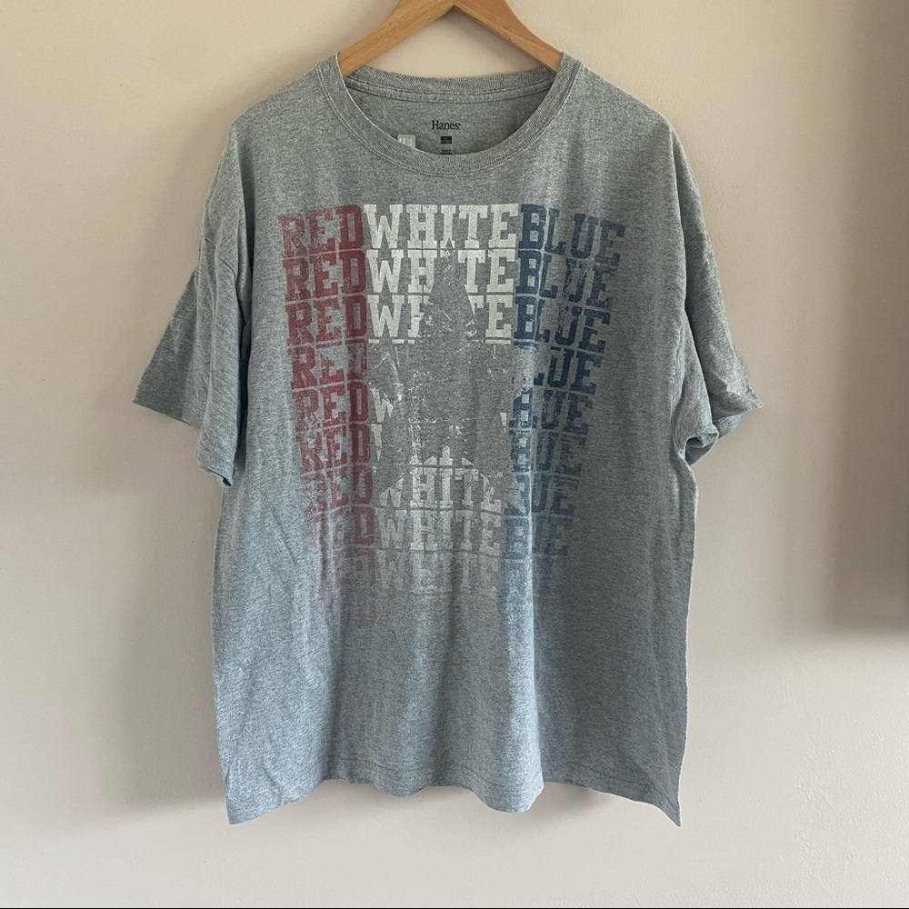 Red, White & Blue Distressed Star Graphic Tee – Size XL